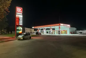  В Узбекистане запретили оплату бензина наличными