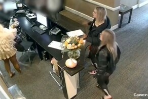 Девушки устроили погром в отеле