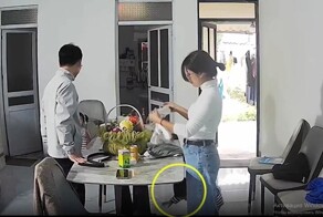 Родители сделали вид, что не заметили, как ребёнок ударился головой