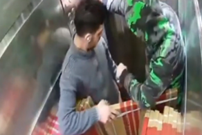 Лифт с двумя людьми рухнул в Бейруте