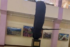 В университете Читы откроют скульптуру, которую студенты нарекли «золотым фаллосом»