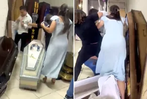 В Великобритании родственники набросились на руководителя похоронного бюро из‑за дополнительных сборов