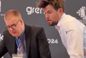 Главный шахматист мира превратил селфи в повод для скандала