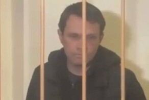 Суд арестовал пассажира поезда, вытолкнувшего проводницу из вагона