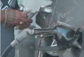 Блеск и нищета бензоколонки: В Британии владельцы Ferrari воруют топливо на заправках