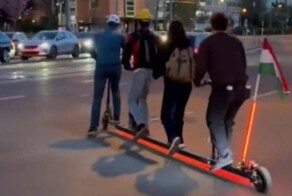 В Венгрии какие-то гении собрали безумный самокат на четырёх человек