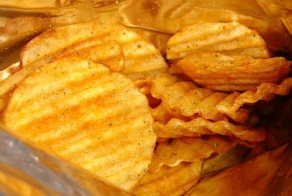 Процесс производства чипсов в гифках (5 гиф)