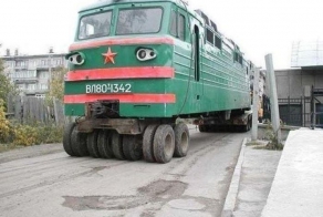 Что это за чудо-тепловоз? (7 фото)