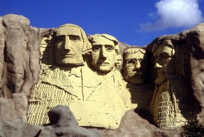 Культурные иконы из lego (21 фото)