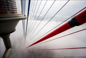 Нелегальное восхождение на самый большой в мире вантовый мост (29 фото)