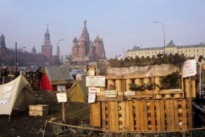 Палаточный городок возле Кремля (16 фото)