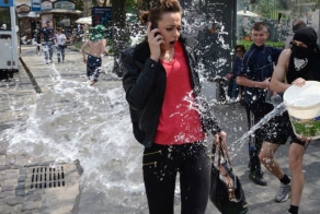 В нужный момент (57 фото)