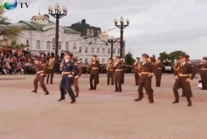 Хабаровский военный оркестр исполняет Bad Romance и Gangnam Style (видео)