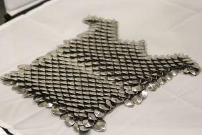 Для кого предназначены эти доспехи? (7 фото)