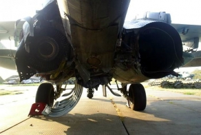 Удачная посадка подбитого Су-25 (6 фото)