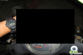 Мопед с сюрпризом (7 фото)