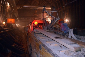 Строительство новой станции метрополитена (109 фото)