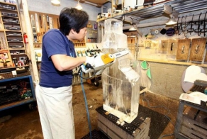 Скульптуры из льда (12 фото)