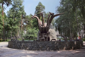 Самые интересные памятники Новосибирска (20 фото)