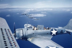 Эскадрилья, базировавшаяся на атолле Мидуэй (16 фото)