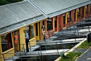 Проститутки на плавучих баржах в Утрехте (11 фото)