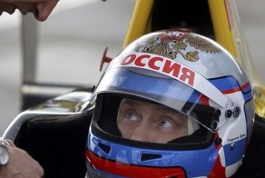 Путин в болиде Формулы-1 под Санкт-Петербургом (4 фото+видео)