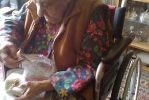 87-летнюю фронтовичку выселяют из квартиры (2 фото + текст)