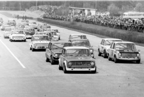 Гоночные автомобили советских времен (39 фото)