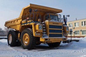 Завод по производству большой карьерной техники (20 фото)