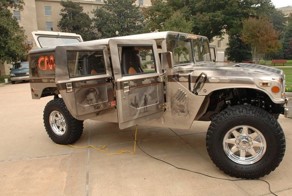 Одни из самых дорогих внедорожников (13 фото+4 видео)