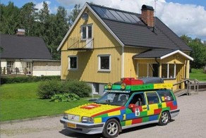 Volvo 850 в стиле LEGO (8 фото)