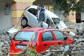 Наводнение в северо-западной Италии (30 фото)