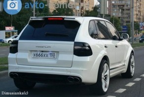 Папа - летчик, сын любитель клубов, женщин, бутирата и низенько полетать (8 фото+2 видео)