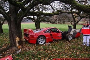 Дедушка возомнил себя Шумахером (4 фото)