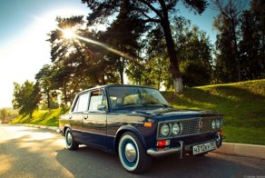 Фотосет российской классики ВАЗ 2103 (15 фото)