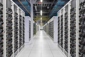 Мощнейший ИИ-суперкомпьютер Илона Маска показали изнутри (видео)