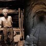 Человек-крот: мужчина провёл 32 года, копая пустыню