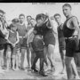 Как изменился мужской купальный костюм за 100 лет