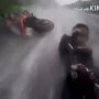 Мотоциклист поймал свою возлюбленную после падения