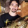 Смерть в прямом эфире: популярный блогер скончался от укуса змеи