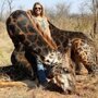 Американка, застрелившая редкого жирафа, возмутила Интернет