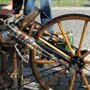  Старинный мотоцикл с паровым двигателем