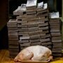 Одна курица за мешок с деньгами: фото, иллюстрирующие цены на товары в Венесуэле