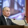 Рейтинг доверия Путину упал вдвое и достиг исторического минимума
