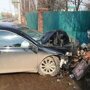 Авария дня. В Башкирии автомобиль на большой скорости врезался в забор