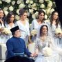 Король Малайзии, отрёкшийся от престола ради «Мисс Москва», разводится с возлюбленной