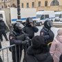 Питер в оцеплении: а Невский проспект горожане переходили по льду 