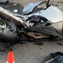 Авария дня.  В Красноярске мотоциклист врезался в столб