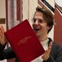 Московский студент написал диплом за сутки с помощью нейросети и защитил его