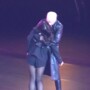 "Она живая?": на концерте SHAMANа девушка упала в обморок прямо на сцене